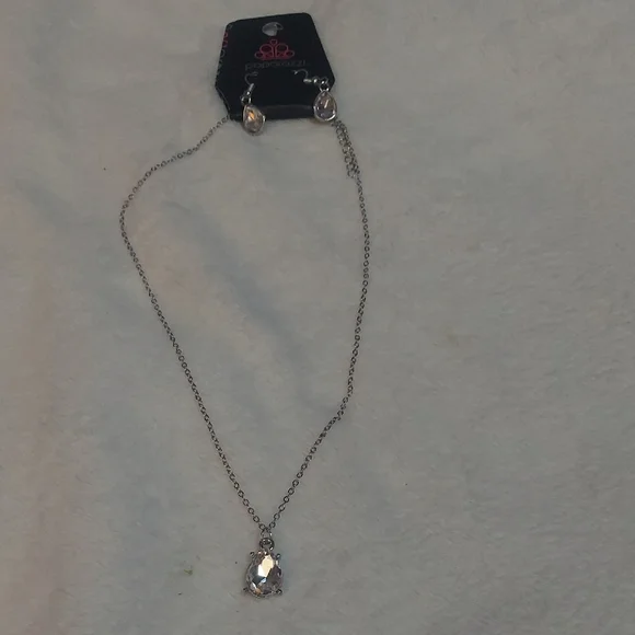6/$10 Elegant Silver Teardrop Pendant Necklace - Picture 4 of 5